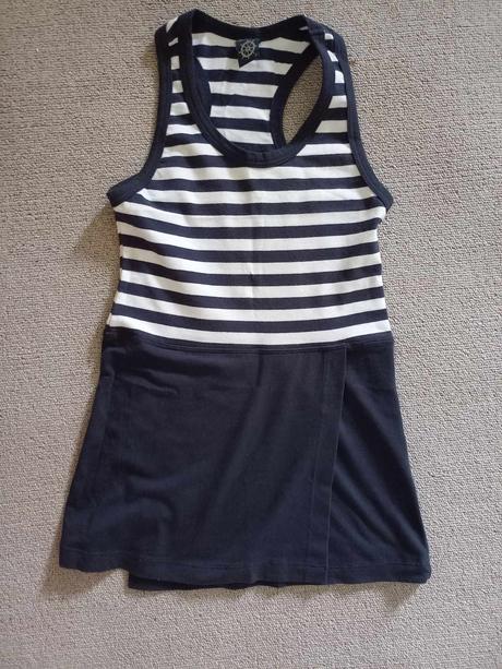 Dievčenské šaty, 128