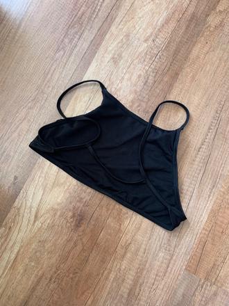 Dievcenske plavky, 152