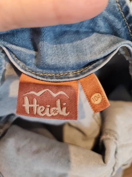 Riflové šaty, 5, 104