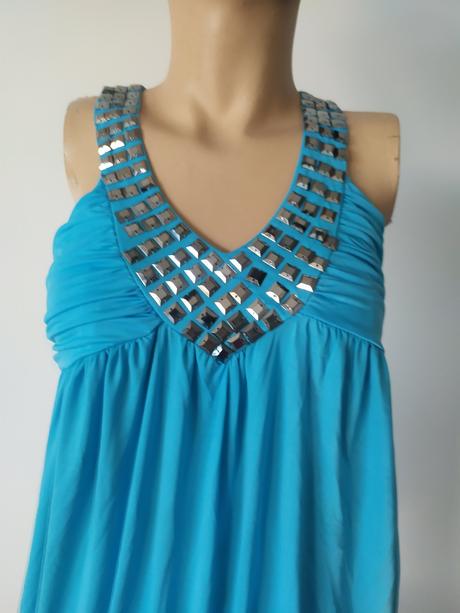 C 218 nodry  nebesky topik  saty, s