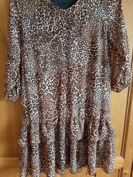Šaty rue paris s volánom, leopard potlačená, s