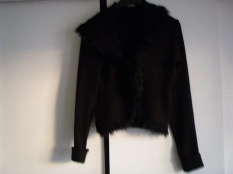 Svetrik s kožištekom na límci, m