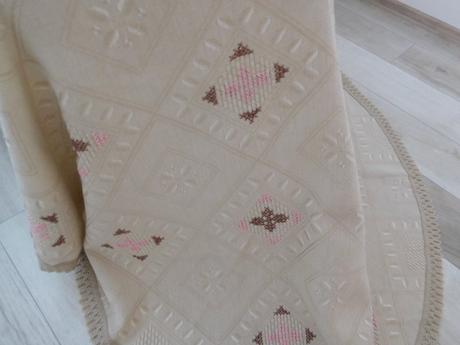 Obrus krémový -priemer-175 cm,, 