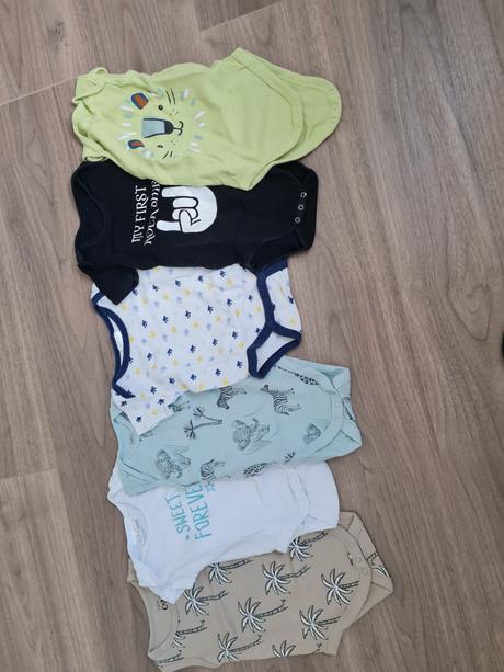 Balik oblečenia 74 chlapev, 68–80