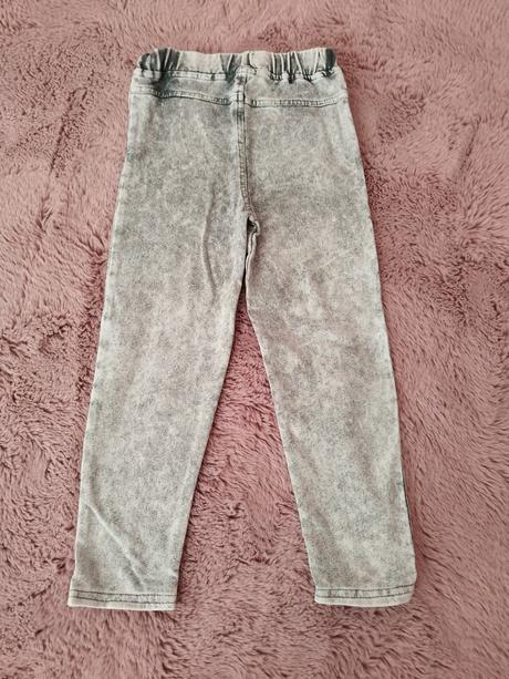 Nohavice la bambola, 104