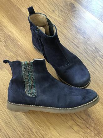 Cizmy na prechodné obdobie, 35