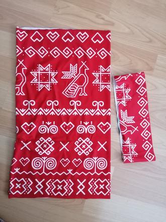 Nakrcnik a šatka - červená čičmany,