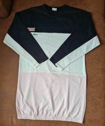 Predĺžené tričko, 152