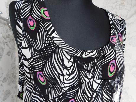 Pekny kvalitny upeltovy top, h&m,42