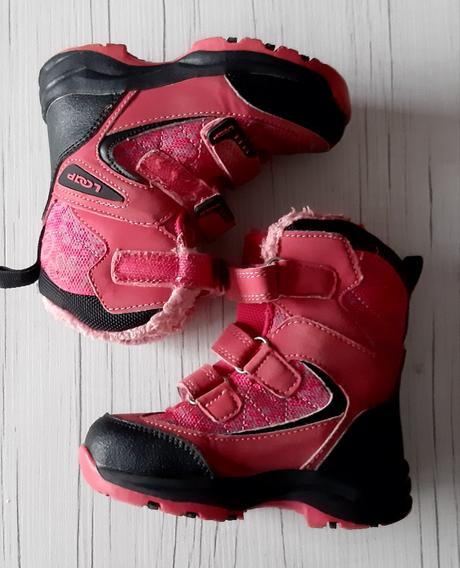 Dievčenská čižmy, 23