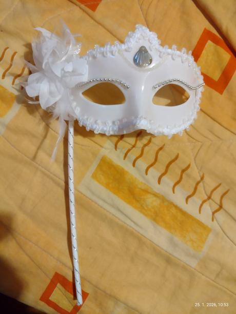 Šaty na karneval alebo ples, 