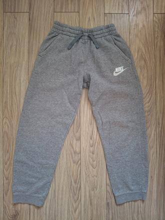 Tepláky, nike,152