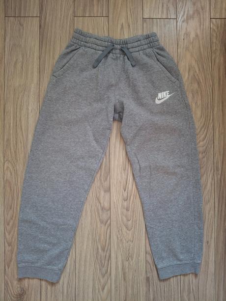 Tepláky, nike,152