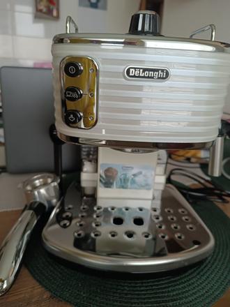 Delonghi kávovar, 