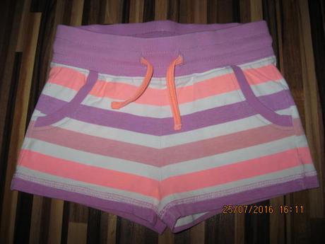 3 ks - kraťasy, reserved,104