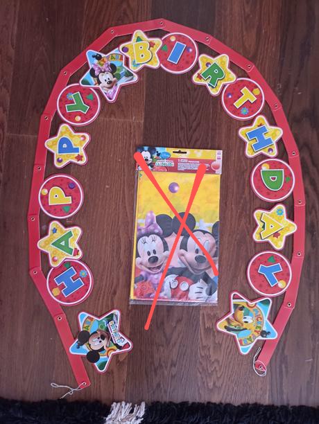 Gumený obrus a girlanda na oslavu, 