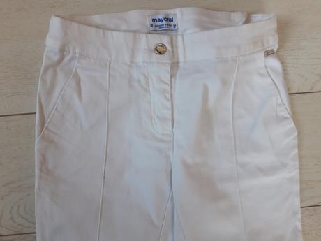Biele nohavice po clenky, mayoral,140