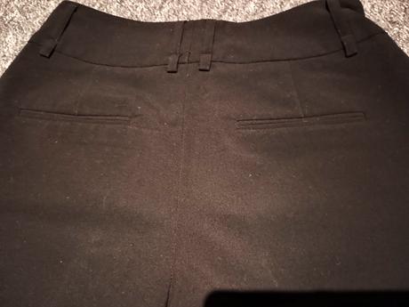 Wide leg nohavice s pukmi, 36