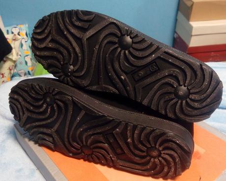 Čierne čižmičky, 37