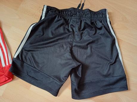 2x športove kraťase, adidas,128