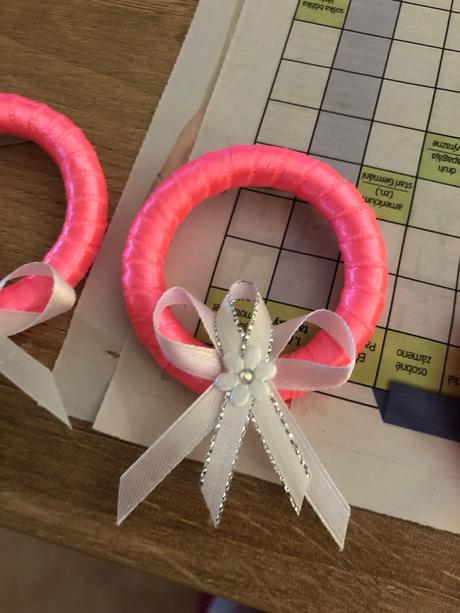 Ručne vyrábané venčeky na venčekovú slávnosť,