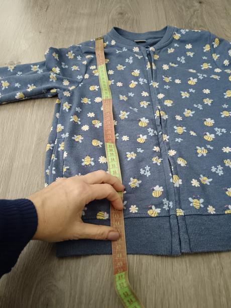 Včielkova mikina, kik,134