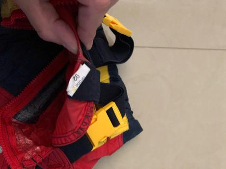 Nohavice do dažďa, 92