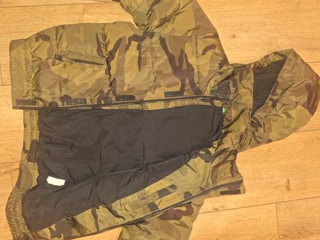 Zimná buda, mountain warehouse,140