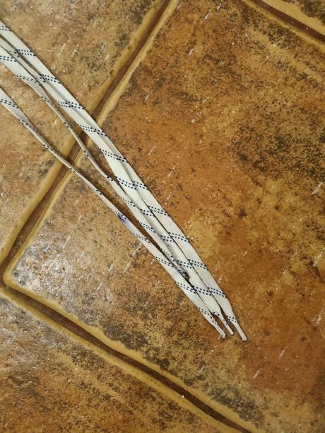 Šnúrky do korčúľ - 320cm, 