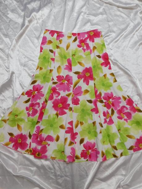 Luxusna lanova letna sukna, 38