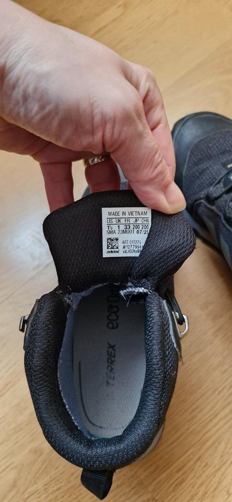 Trekove adidasy, adidas,33