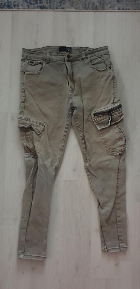 Nohavice č.31-32, house,32