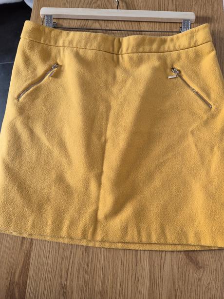 Horčicová teplá sukňa, 40