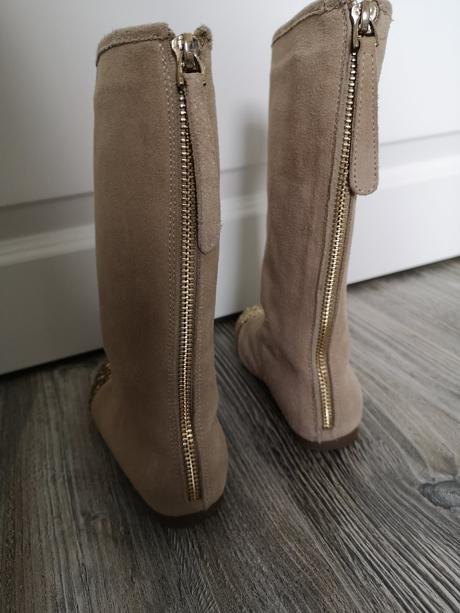 Nadherne cizmicky, 26