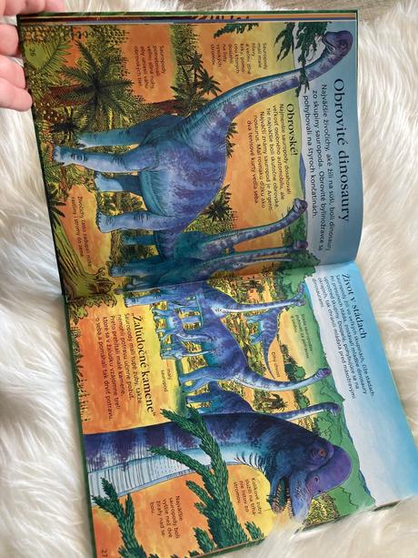 Dinosaury a prehistorický život,