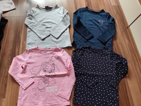 Balík vecí pre dievča vo veľkosti 3-4 roky, 104–116