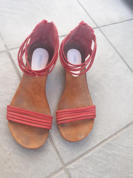 Cervene sandale, 37