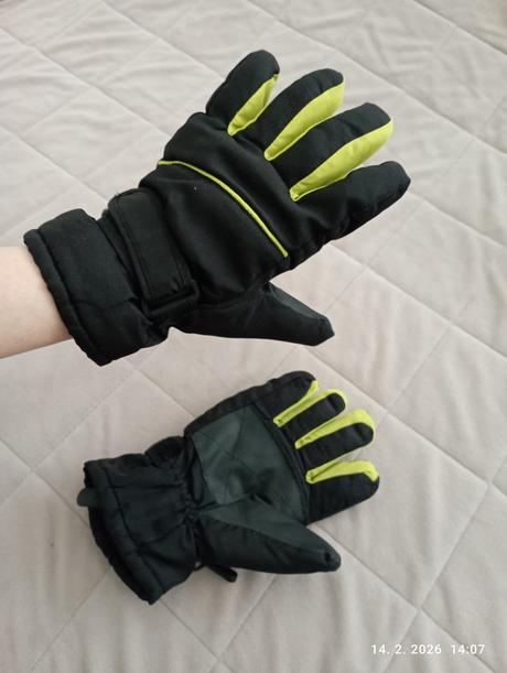 Zimné rukavice (už s poštou), crivit