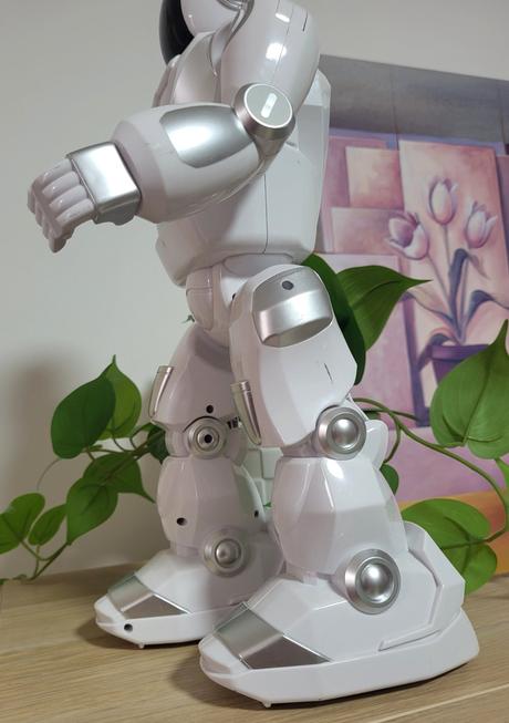 Veľký robot silverlit program a bot x,