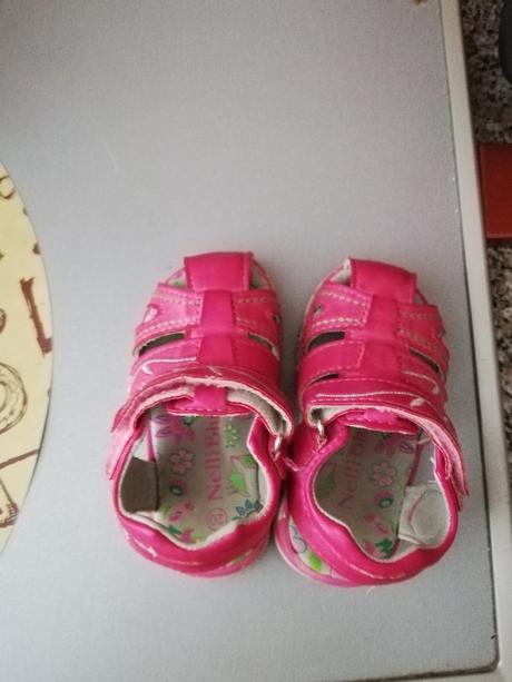 Dievčenské sandále, 20