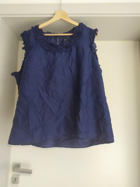 C 50  bluzka pre moletky nenosena, <50