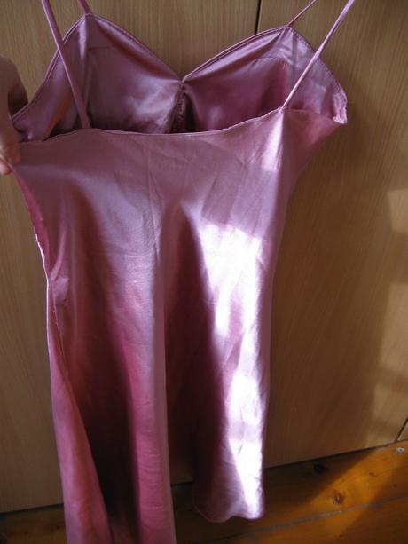 Krátke slávnostné šatičky, 38