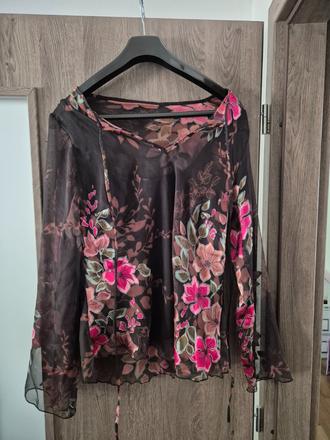 Elegantná kvetinová blúzka, l
