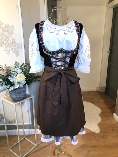 Alpenmarchen luxusný kroj, 42