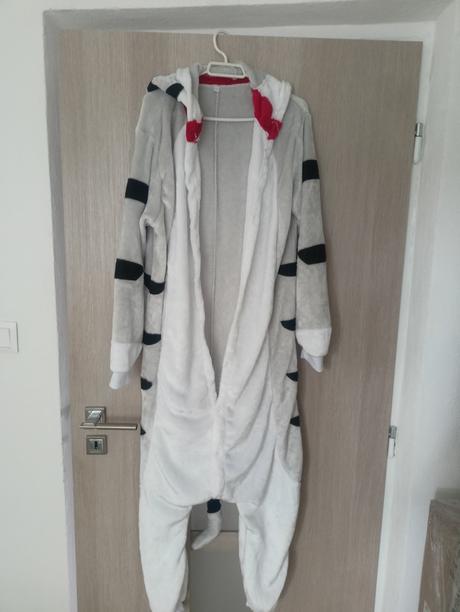 Mix dámskeho oblečenia, m