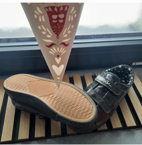 Lakované trblietavé topánky, nelli blu,35