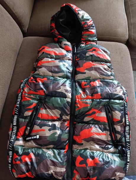 Chlapčenská vesta, reserved,134