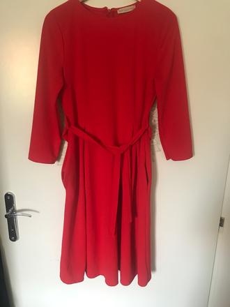 Krásne červené midi šaty, xl