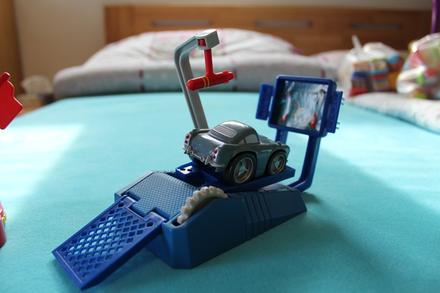 Fisher price imaginext cars 2 finn mcmissle, 