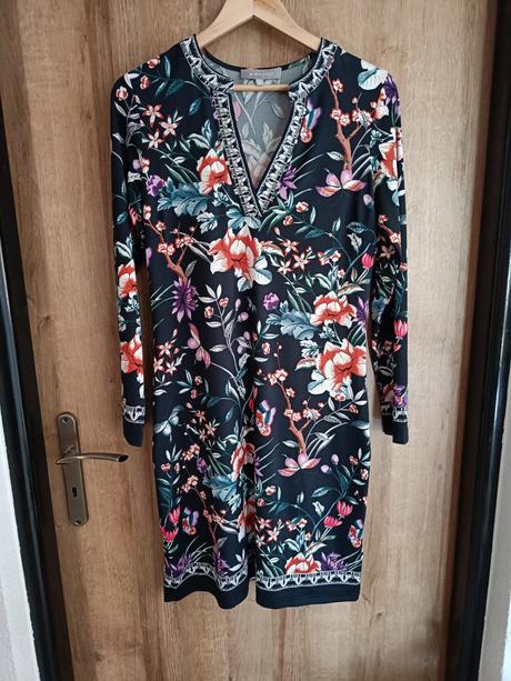 Kvetinové šaty zn. mishumo, 38
